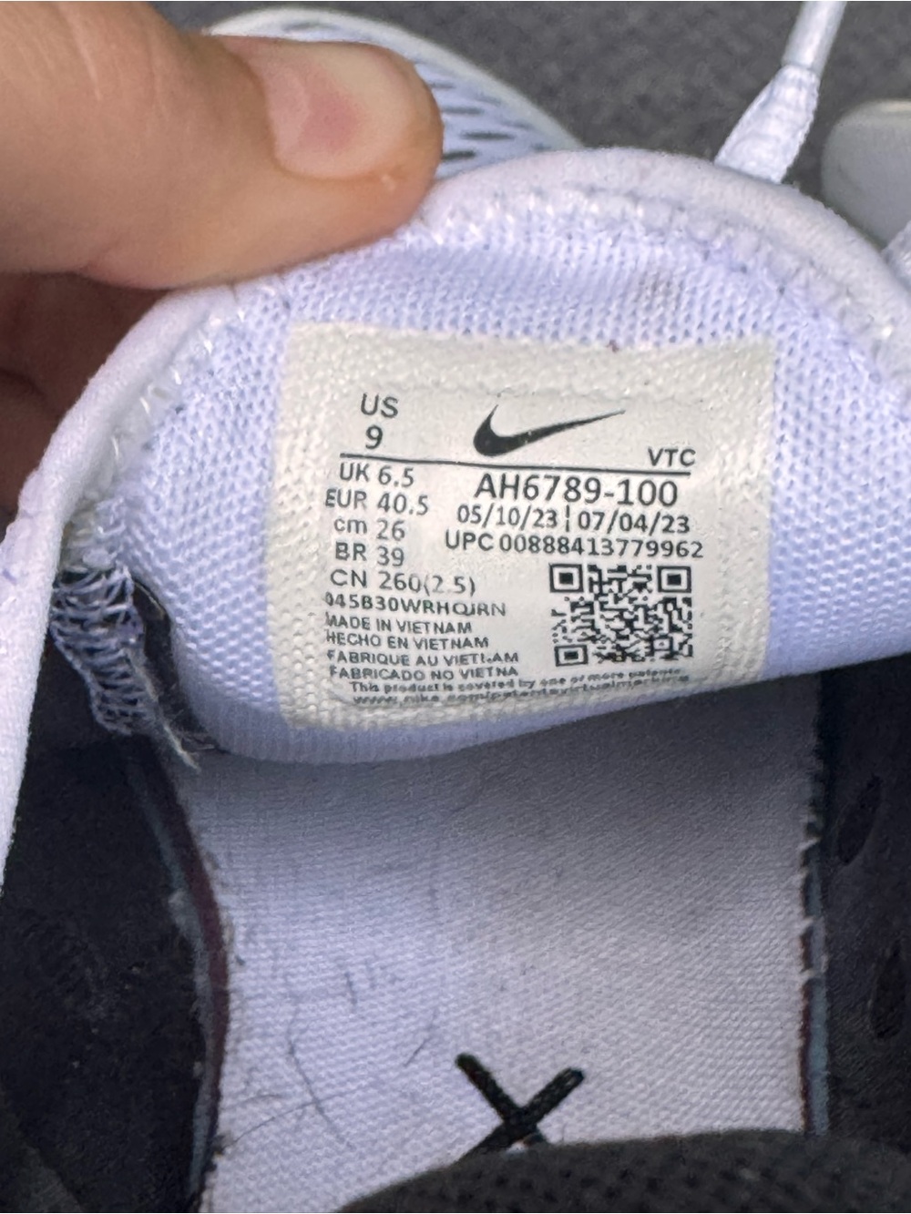 Nike 270s - Picture 5 of 5